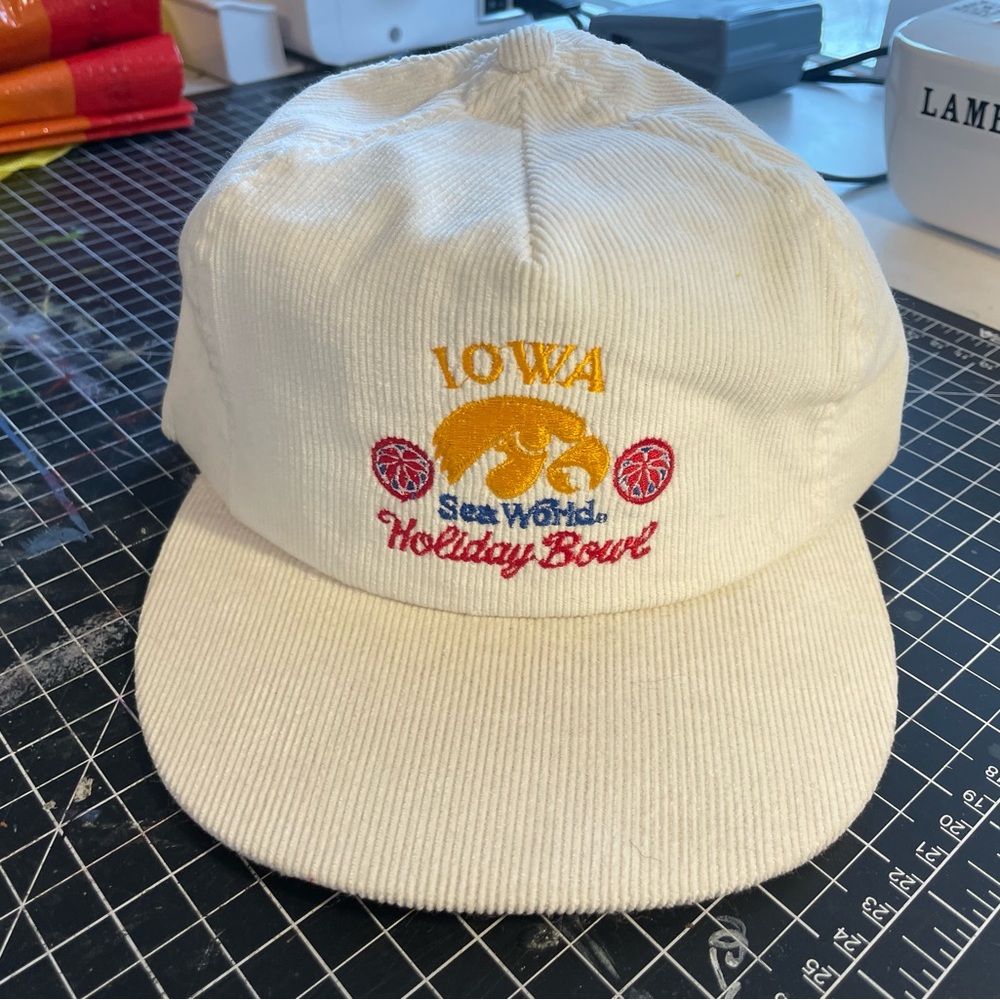 Holiday Bowl Iowa Cap - Cream
